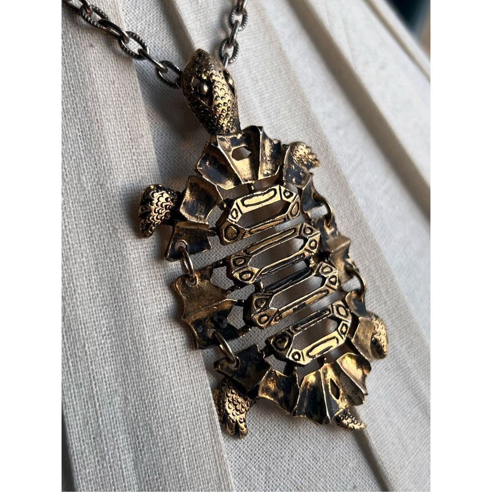 L. Razza Mid Century Lrg Articulate Moving Turtle Gold Tone Statement Necklace